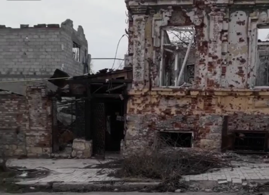 Російські окупанти стирають історичний центр Маріуполя, - міськрада (відео)
