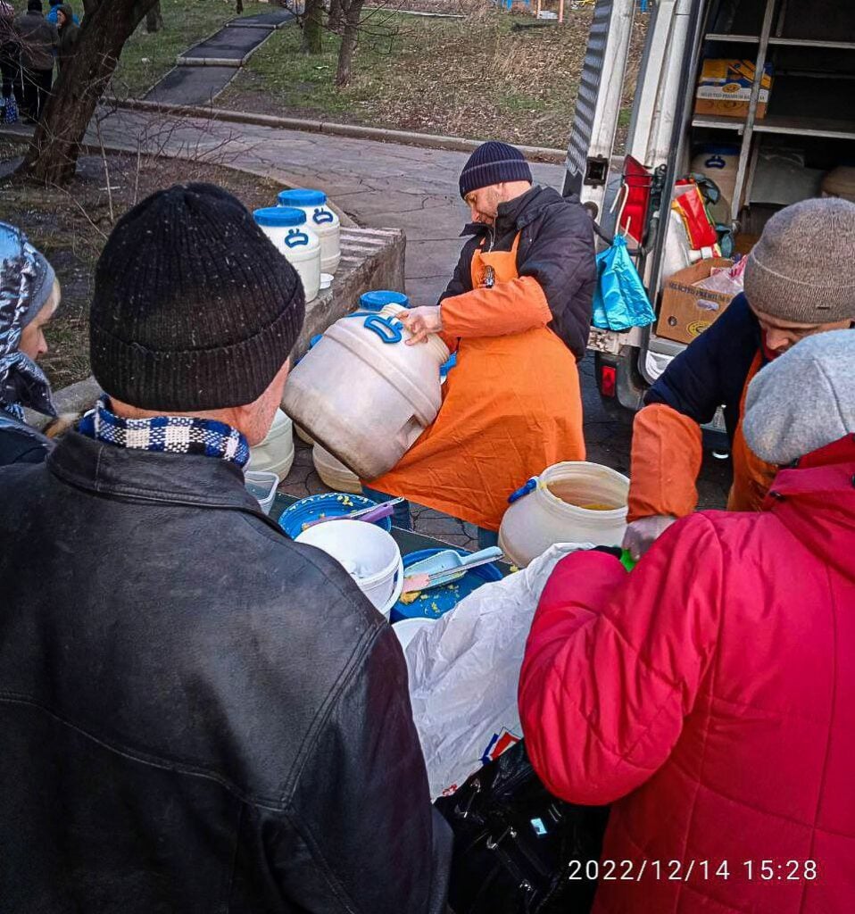 черги в Маріуполі за їжею