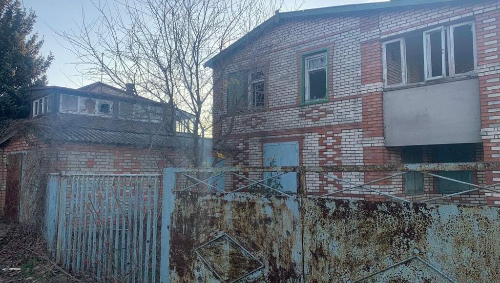 Россияне ночью обстреляли несколько городов в Донецкой области, есть разрушения жилого сектора