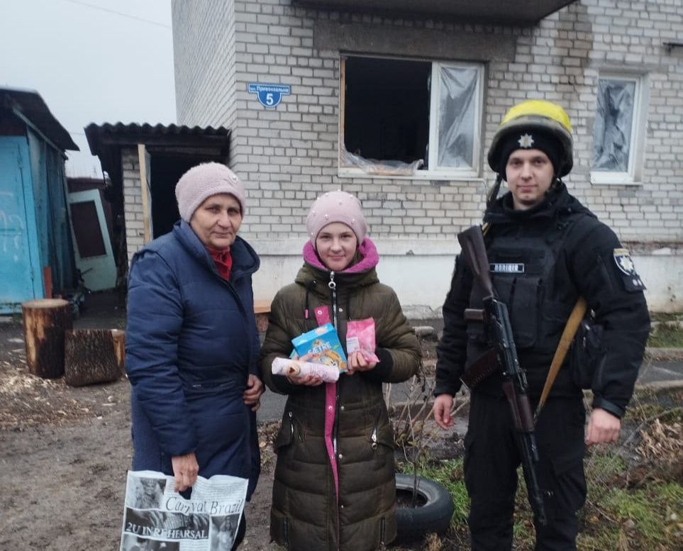 поліція допомогає у Лимані дітям