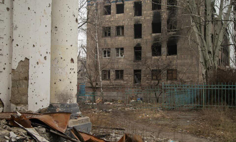 Гайдай показал, как выглядит разрушенная рашистами Кременная: фото