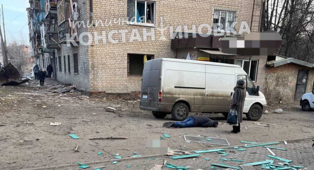 В прокуратуре сообщили, что количество пострадавших от обстрела рф в Константиновке увеличилось: среди погибших - переселенцы