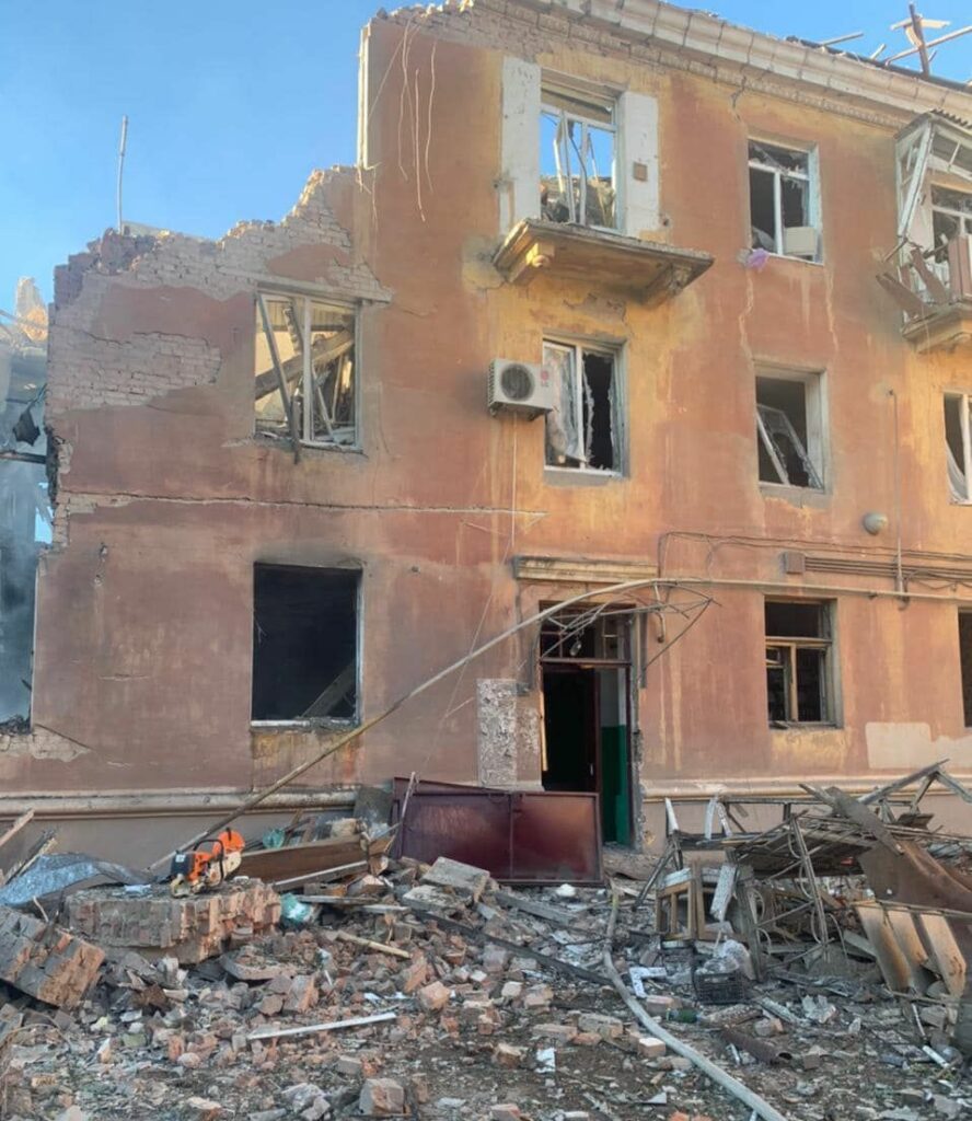 Пошкоджений будинок за адресою Торська,43 у Словʼянську