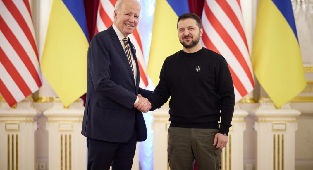 Президент США Байден прибыл в Киев