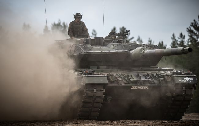 Польша передала Украине еще 10 Leopard 2, - министр обороны