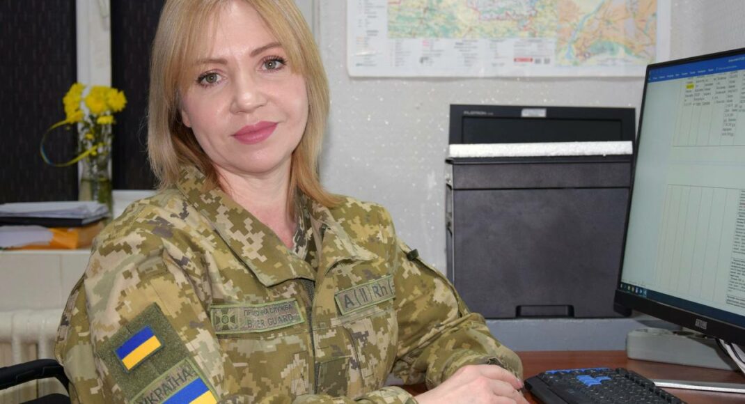 Учасниця евакуаційної бригади у Маріуполі повернулася з російського полону на службу ДПСУ