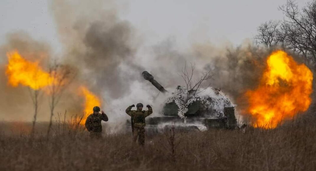 Обстрелы нон-стоп, "фосфор", дроны: пограничники показали ночь на передовой в районе Донецка