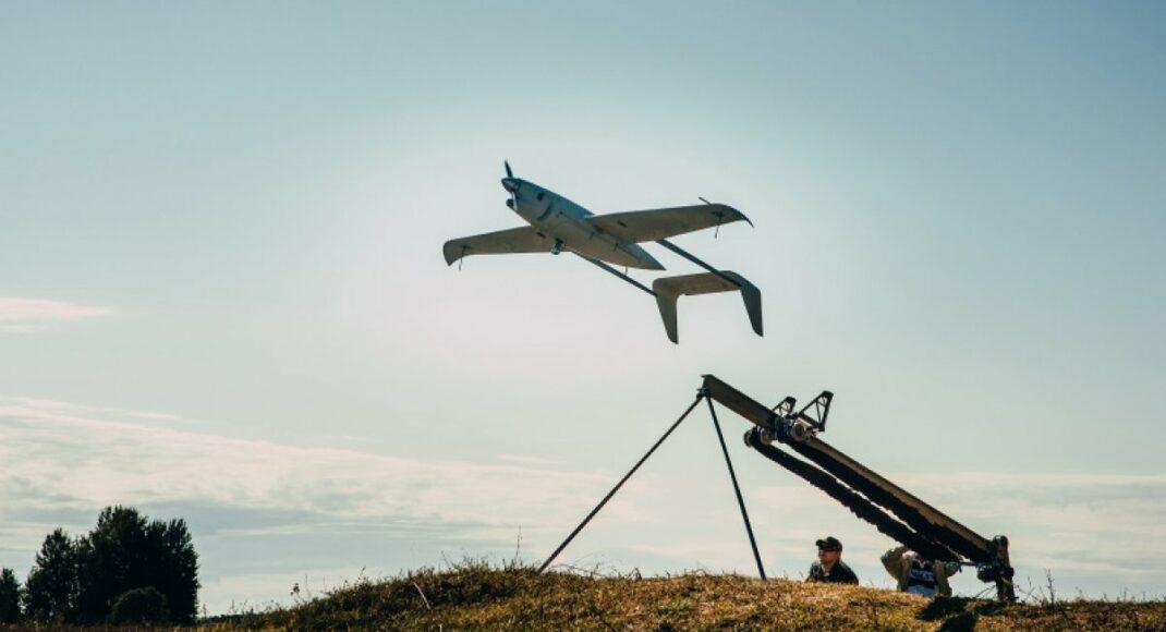 Розвідникам під Бахмутом передадуть два комплекси безпілотників Raybird-3