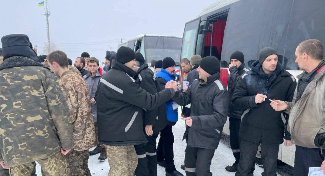 Наразі звільнені українці з полону отримують першу медичну допомогу, - ГУР