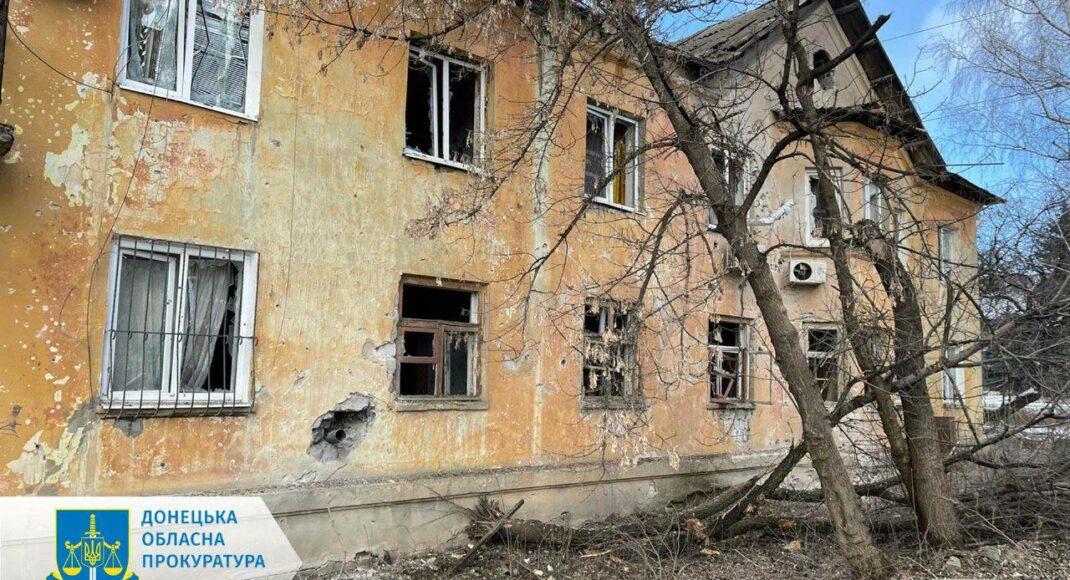 Росіяни з "Градів" обстріляли Торецьк: є загиблий й поранені