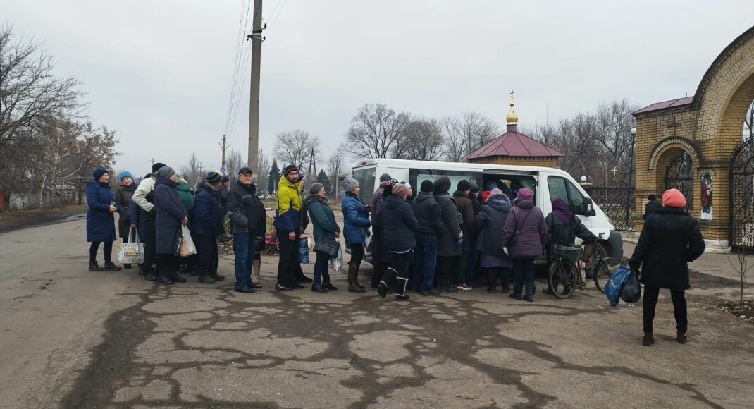 В течение недели более 450 переселенцев из Луганщины получили помощь в штабах Горной громади