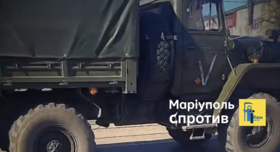 Мариупольцы снова фиксируют военные движения в сторону Мангуша: видео