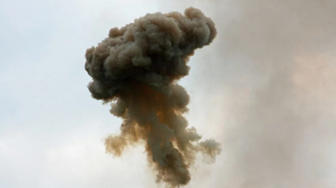 У Маріуполі пролунали вибухи: відео