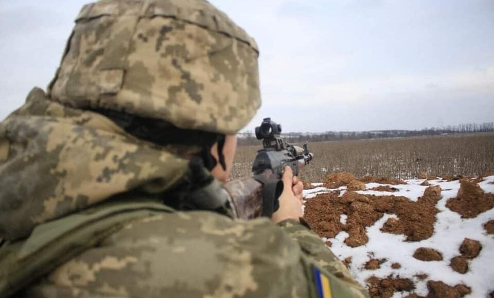 Бахмут - це жива стіна, що дозволяє готувати війська до деокупації, - Зеленський