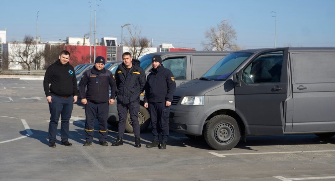 Рятувальники Донеччини отримали два гуманітарних автомобілі