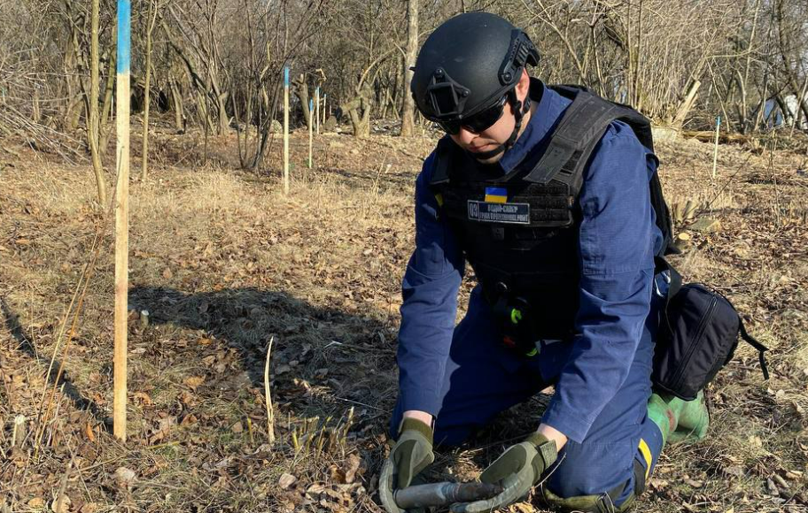 Волинські піротехніки на Донеччині знешкодили 720 боєприпасів