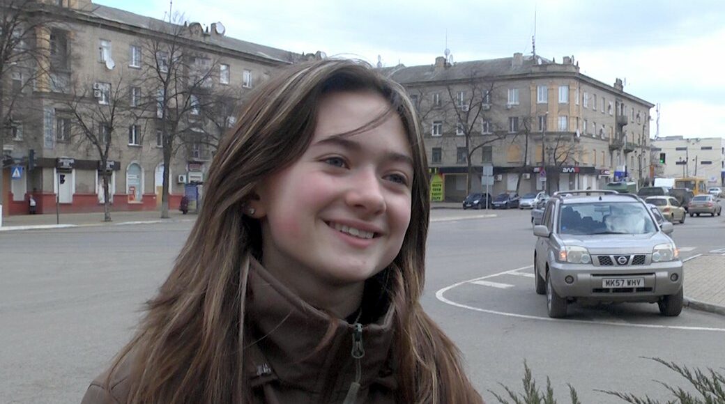 16-річна львів'янка зібрала гроші на автомобіль для військових і мами-підполковниці на Донеччині: відео