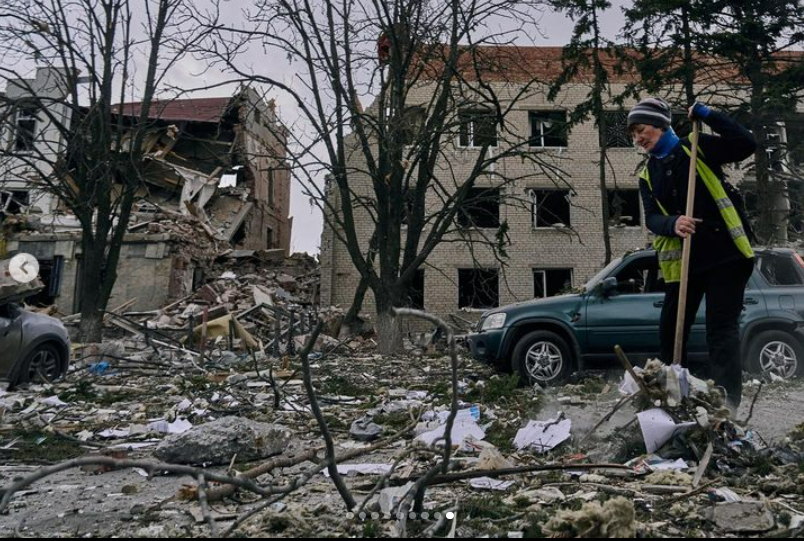 Опубліковані фото постраждалого після обстрілу Слов'янська російськими ракетами С-300