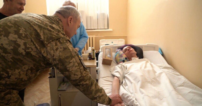 Отримав важке поранення голови під Авдіївкою: військового Віталія Шумея перевозять на лікування за кордон