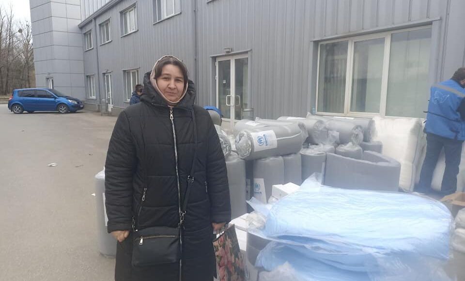 Переселенцам из Бахмута в Харькове предоставили первую гуманитарную помощь от миссии "Пролиска"
