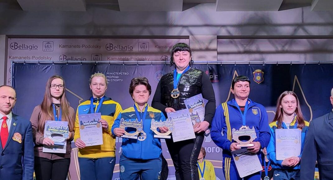 Спортсменки з Луганщини завоювали друге місце чемпіонату України з пауерліфтингу