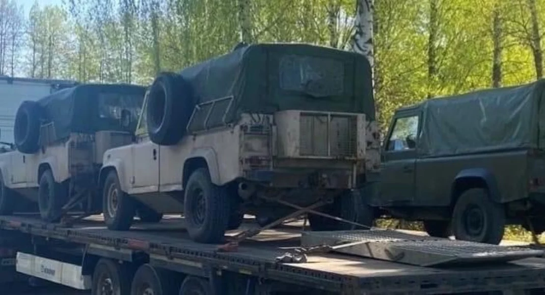 Литва передала украинским военным внедорожники и сухпайки