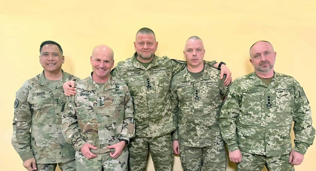 Залужний з головнокомандувачем Обʼєднаних збройних сил НАТО обговорив оперативну обстановку по всій лінії фронту