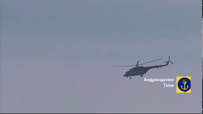 Над Мариуполем фиксируют активность вражеской авиации: видео