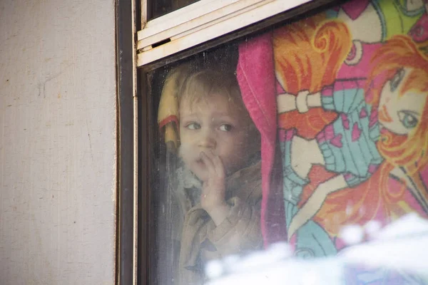 Враг продолжает незаконно вывозить детей из временно захваченной Луганщины