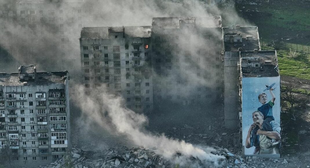 "Ад на земле": фотографы Либеровы показали, какой Бахмут сегодня