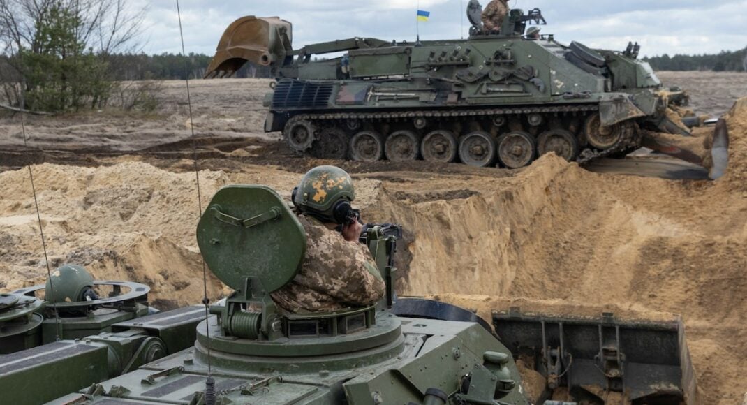 Испания начала передачу Украине новой партии военной помощи