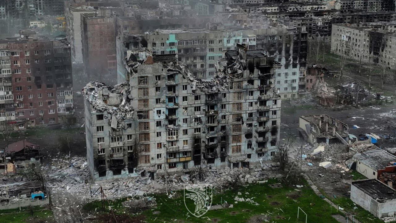 Українські захисники показали повністю знищений російськими бойовиками Бахмут