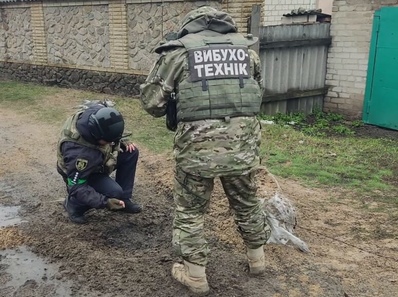 Лысогор рассказал, как машина с полицейскими на Луганщине попала под вражеский обстрел