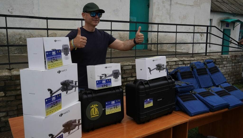 10 дронів для наших військових на Донеччині передали сьогодні волонтери: фото