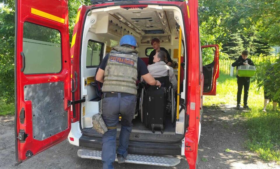 З деокупованих нині населених пунктів на Донеччині евакуюють людей та проводять зачистки, - Кириленко
