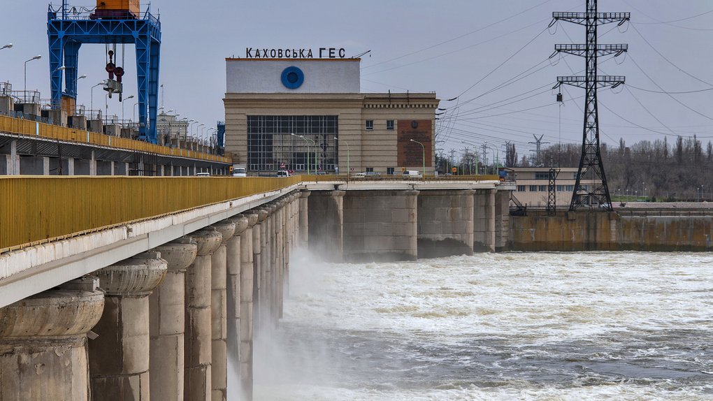 Россияне взорвали Каховскую ГЭС, - ОК "Юг"