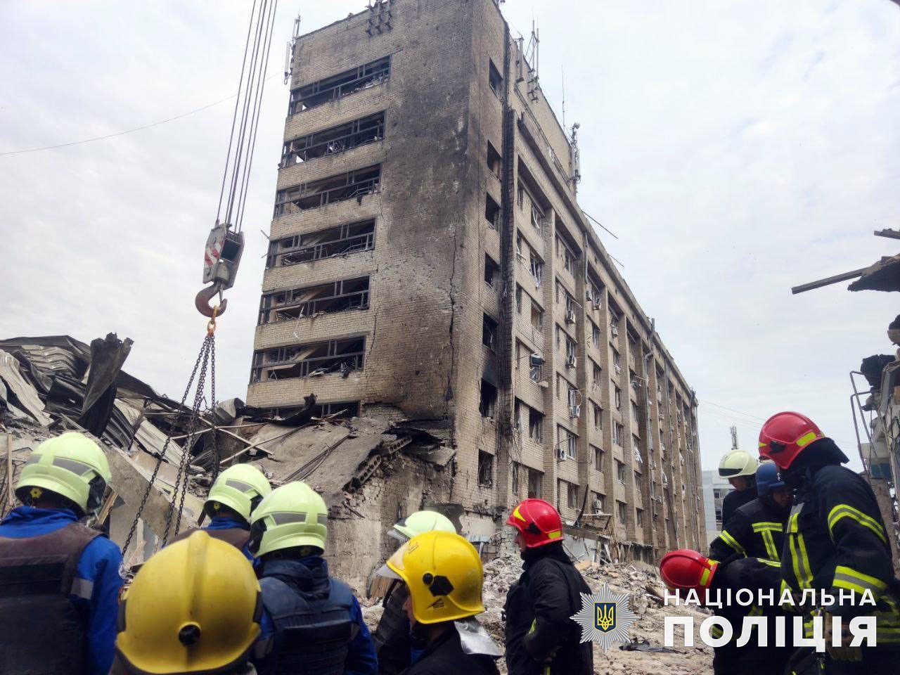 Ворожий удар по Краматорську: поліція повідомила про 10 вбитих і понад 60 поранених