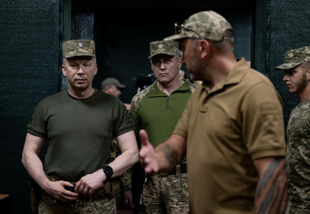 Сирський перевірив військових