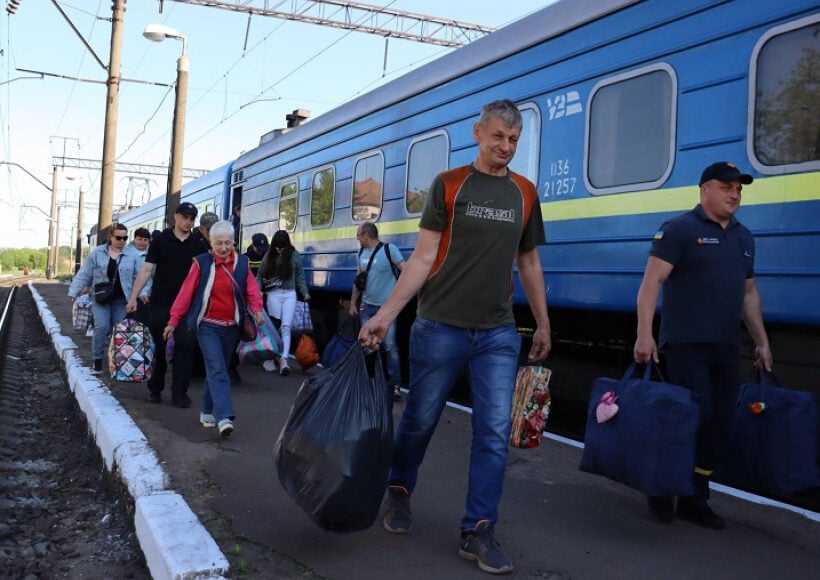 Евакуаційний потяг з Донеччини до Житомирщини з 8 липня змінює графік руху