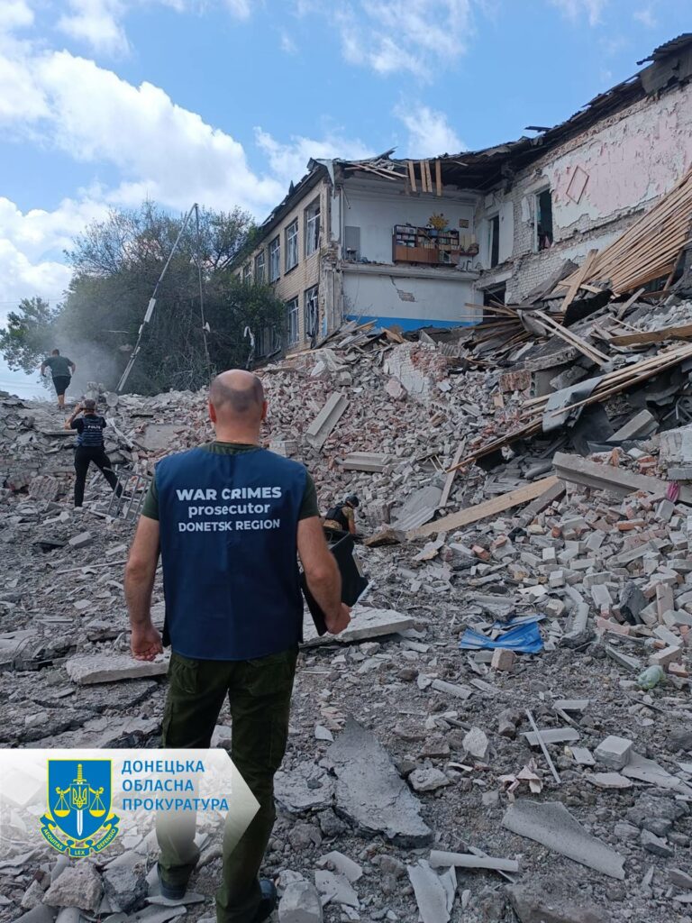обстріл школи у Покровську