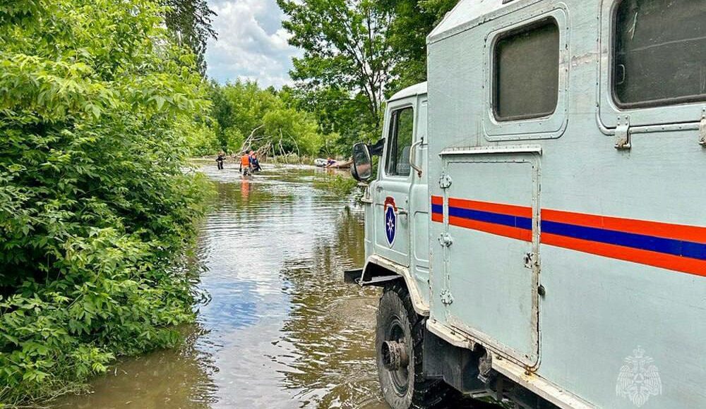 На оккупированной Донетчине после обильных дождей поднялся уровень воды в реке Миус