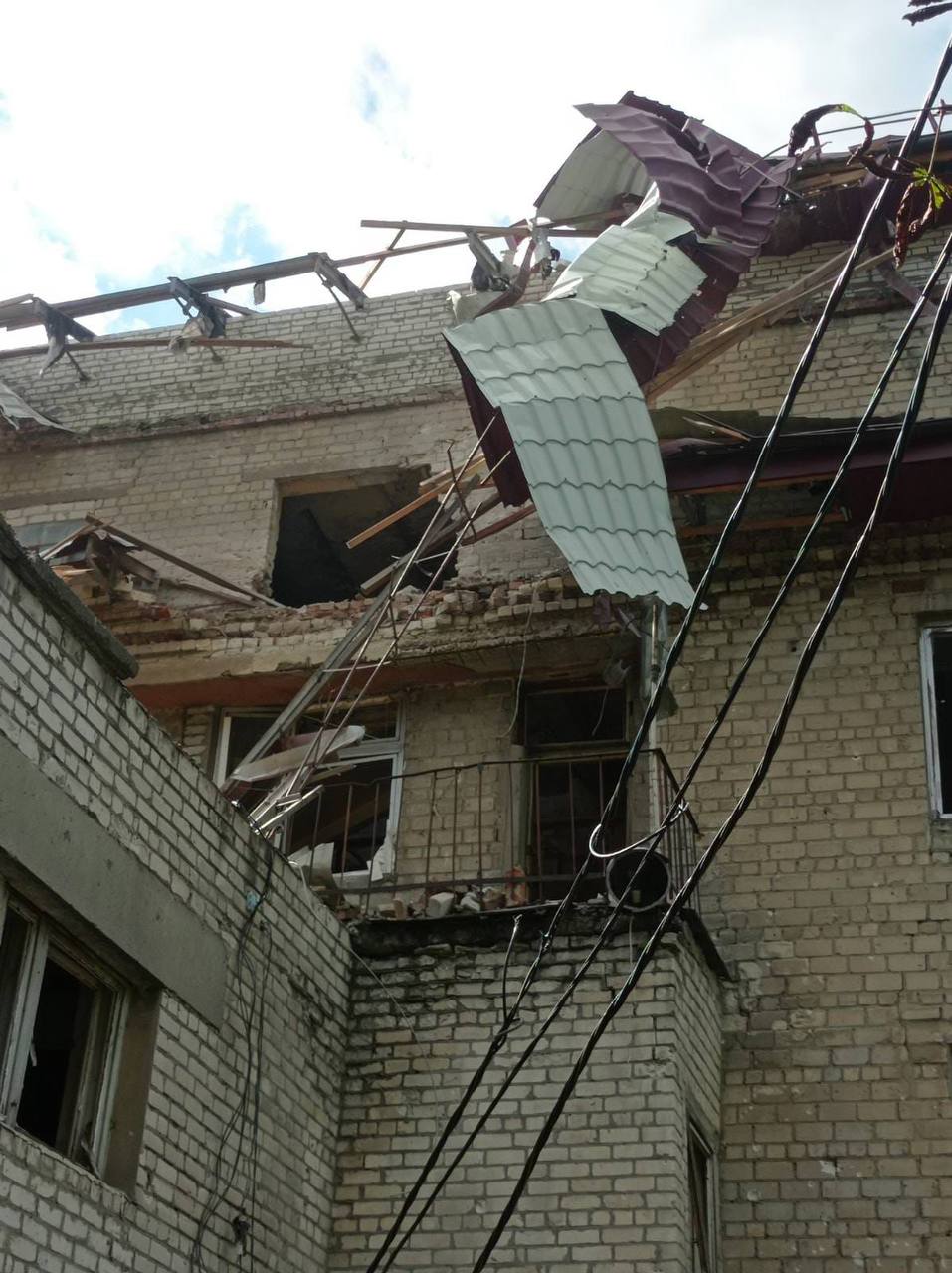 Окупанти обстріляли міську лікарню Авдіївки: фото