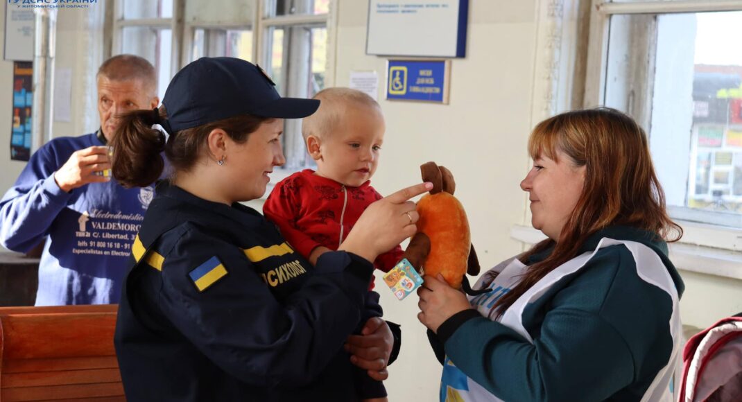З Донеччини евакуювали ще 26 дітей