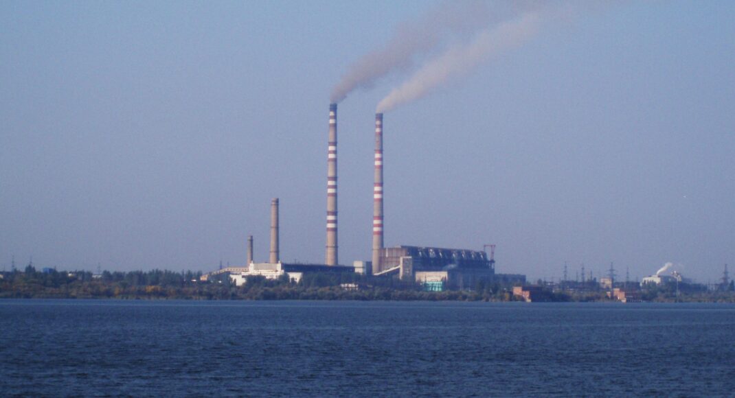 На миллиард гривен ущерб экологии нанесен из-за российских обстрелов Кураховской ТЭС