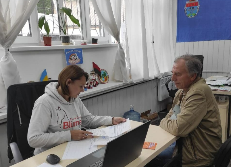 Специалисты пенсионного фонда Луганщины с ноября будут принимать в Запорожье и Обухове: график