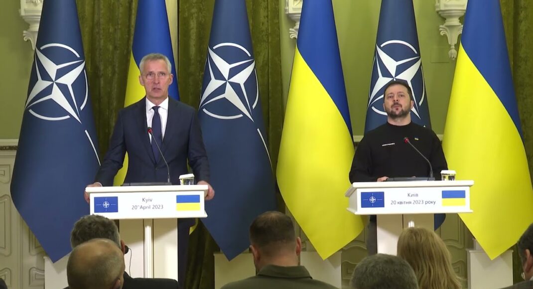 Зеленський та Столтенберг обговорили ситуацію на фронті та підтримку НАТО