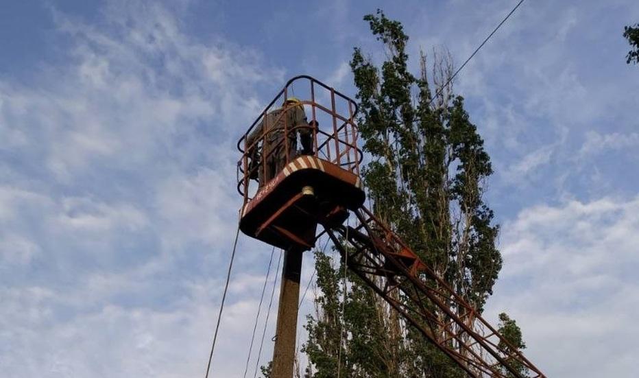 Енергетики на Донеччині відновили електропостачання для майже 2,7 тисячі родин