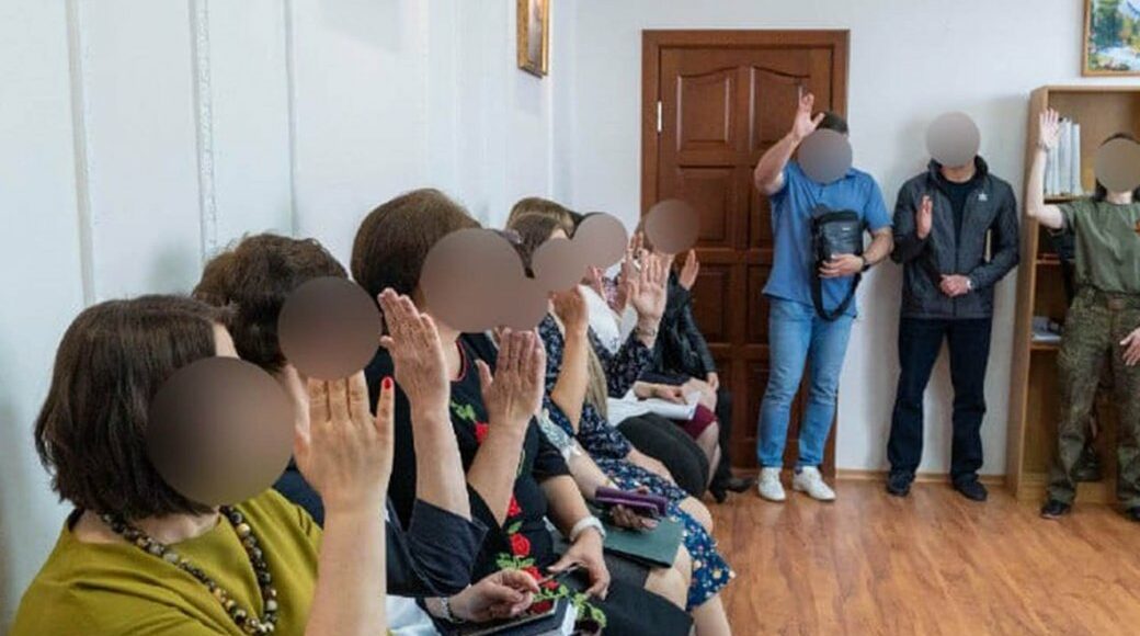 Группу бывших налоговиков из Донецкой области заочно будут судить за коллаборационизм