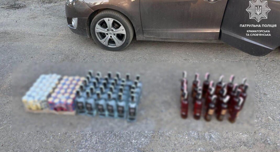 На Донеччині поліцейські виявили ще одну заборонену партію алкоголю в автівці