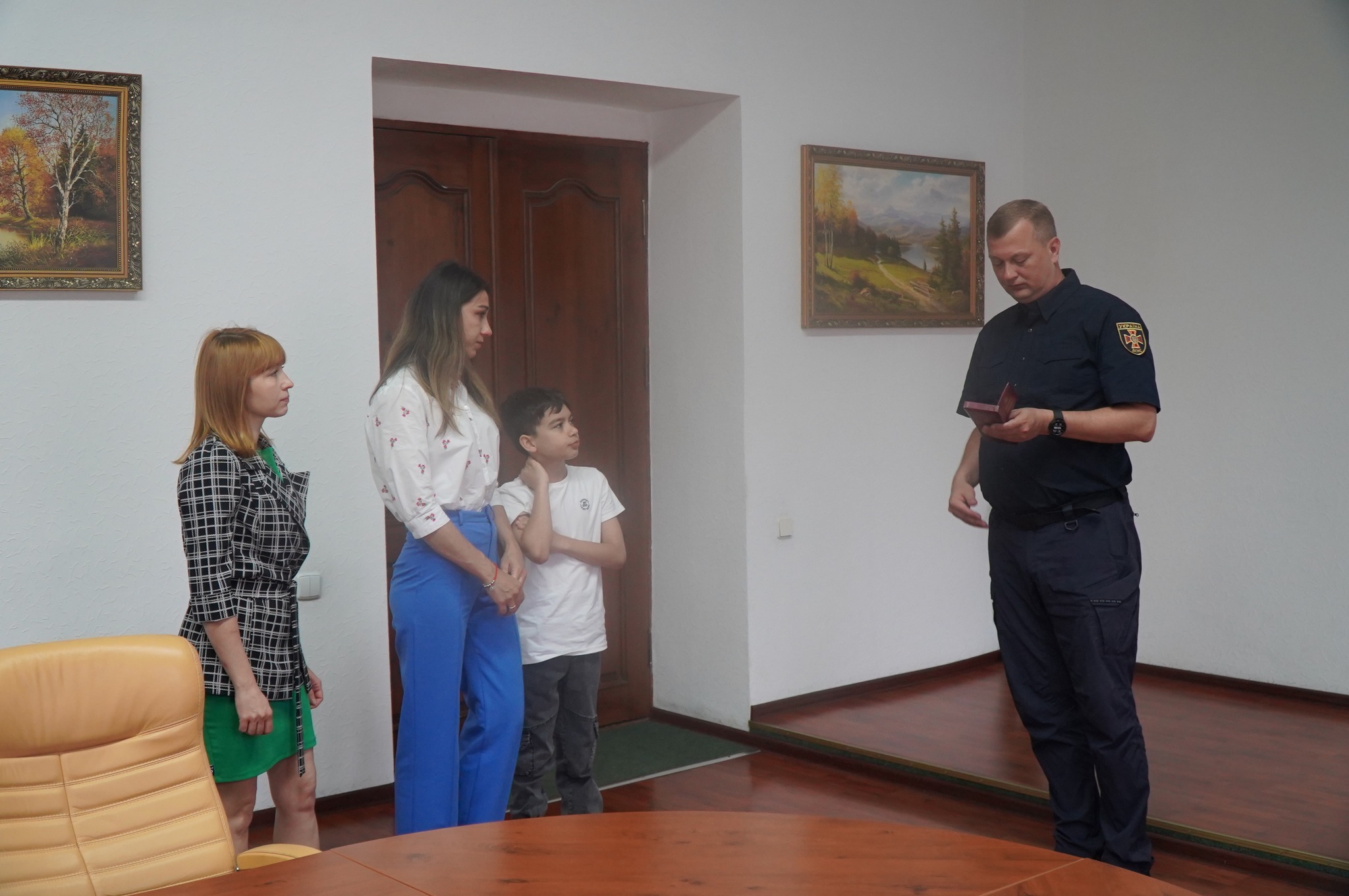 Указом президента посмертно нагородили рятувальника з Донеччини, який загинув при пошуку колег у Маріуполі